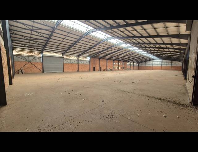 3,200M² WAREHOUSE TO LET IN WITHOK ESTATE